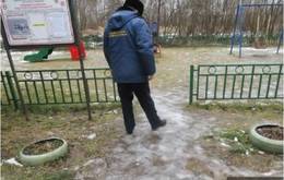 Баженов: за неделю благодаря Госадмтехнадзору устранено 60 нарушений в содержании детских площадок